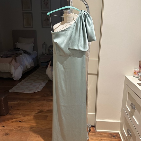 Sachin + Babi Chelsea Gown - Picture 1 of 6